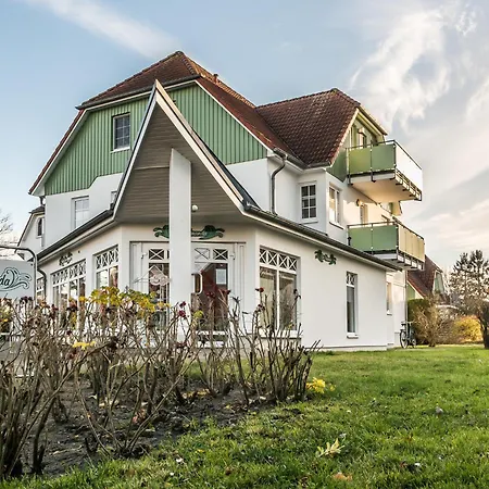 Hafenstrasse 38 Whg 5 * Zingst